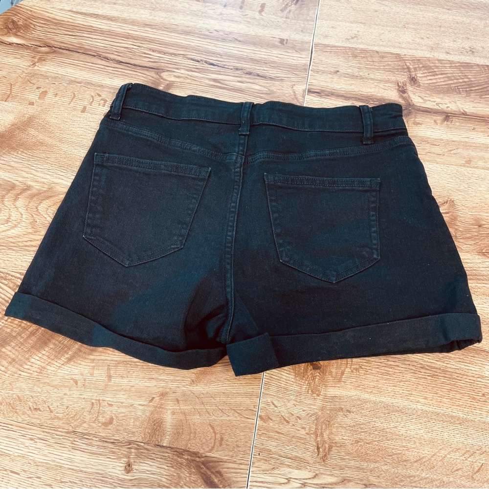 Classic Black Women's Shorts - Picture 2 of 5